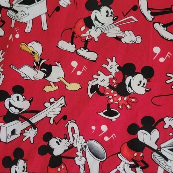 Disney Vintage  Mickey, Minnie & Donald Musical 3 Pocket Nurse Scrub Top 3XL - Picture 12 of 16